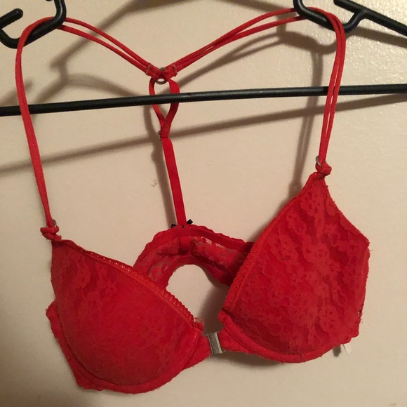 gilly hicks bra